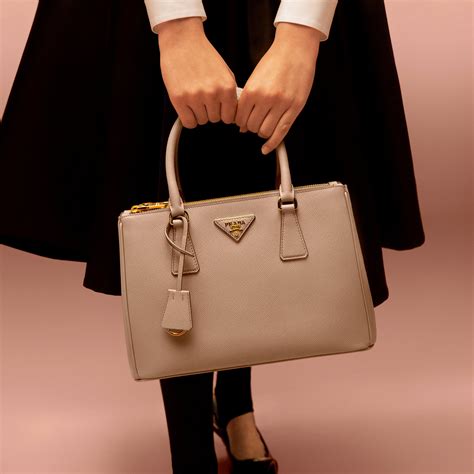 bolsas de prada|bolsas de marca originales.